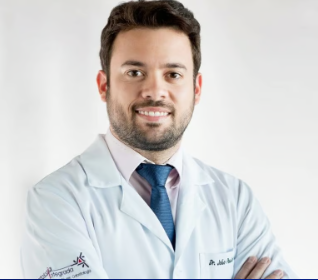Dr. João Paulo Teixeira, implantodontista da OMED
